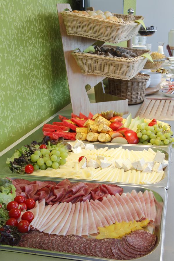 Strážné Horsky Hotel Friesovy Boudy מראה חיצוני תמונה